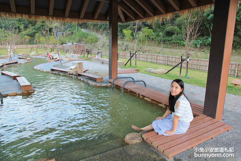 高雄景點 寶來花賞溫泉公園 群山包圍的足湯秘境 美人溫泉好滑嫩 小兔小安 旅遊札記